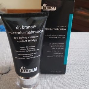 Dr. Brandt Microdermabrasion age defy exfoliator